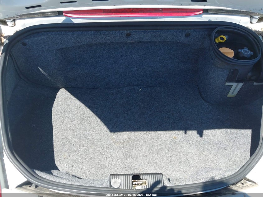 1999 Porsche Boxster VIN WP0CA2988XU630981 IAAI salvage auction — NORMAL WEAR, Clear - Dealer Only (California), sold $1,625 on 2026-08-05 (photo 8)