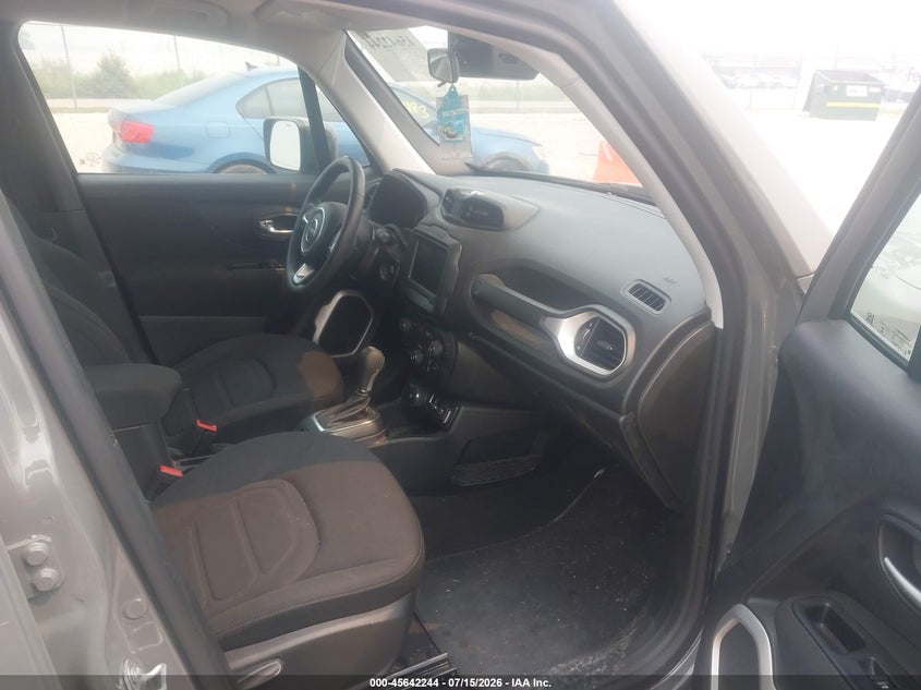 2019 Jeep Renegade VIN ZACNJBBB2KPK74887 IAAI salvage auction — FRONT END, Clear (Wisconsin), sold $3,100 on 2026-08-20 (photo 5)