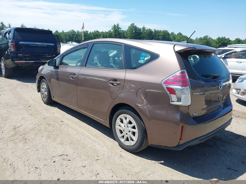 2016 Toyota Prius v VIN JTDZN3EU7GJ044569 IAAI salvage auction — NORMAL WEAR, Clear (Massachusetts), sold $9,400 on 2026-07-24 (photo 3)