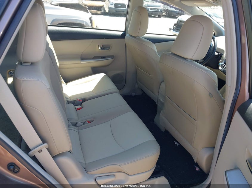 2016 Toyota Prius v VIN JTDZN3EU7GJ044569 IAAI salvage auction — NORMAL WEAR, Clear (Massachusetts), sold $9,400 on 2026-07-24 (photo 8)