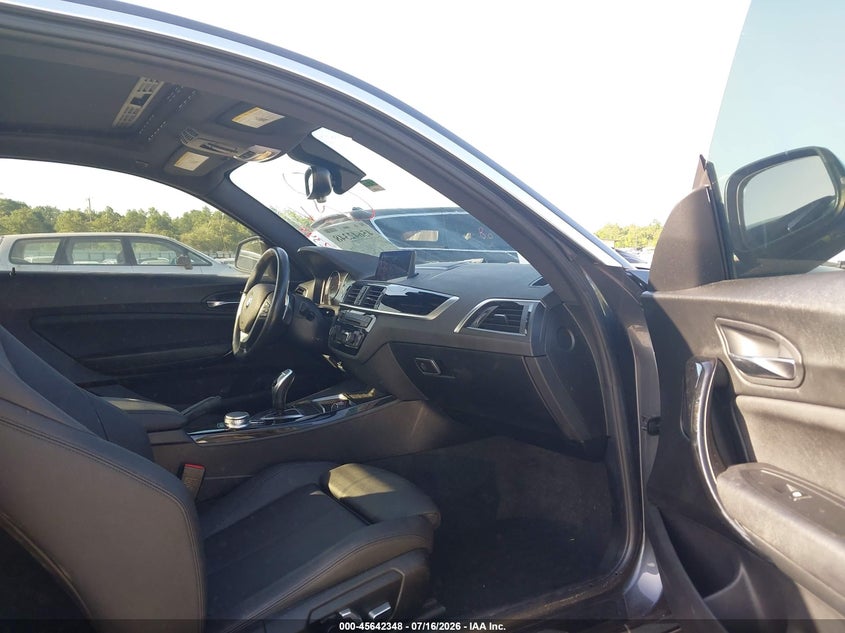 2020 BMW 2er VIN WBA2J3C06L7D95526 IAAI salvage auction — RIGHT FRONT, Salvage Title, sold $5,050 on 2026-08-13 (photo 5)