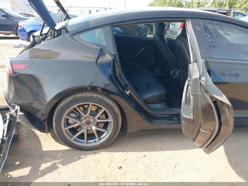 2022 Tesla Model 3 VIN 5YJ3E1EB3NF174376 IAAI salvage auction — SIDE, Salvage (Ohio), sold $7,600 on 2026-08-02 (photo 8)
