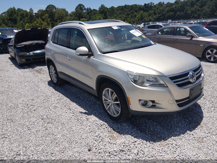 2011 Volkswagen Tiguan VIN WVGAV7AX6BW548204 IAAI salvage auction — NORMAL WEAR, Clear (Alabama), sold $225 on 2026-07-30 (photo 1)
