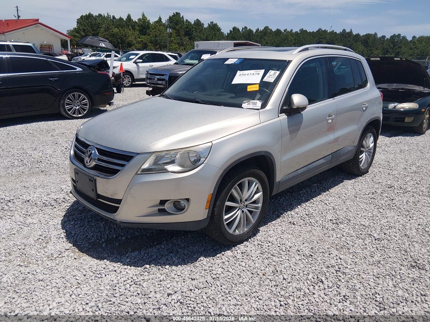 2011 Volkswagen Tiguan VIN WVGAV7AX6BW548204 IAAI salvage auction — NORMAL WEAR, Clear (Alabama), sold $225 on 2026-07-30 (photo 2)