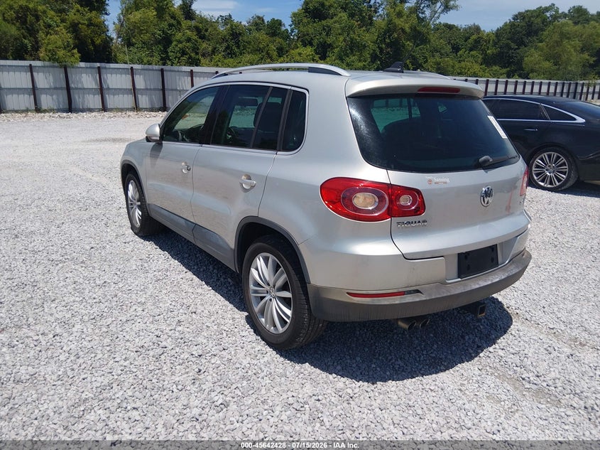 2011 Volkswagen Tiguan VIN WVGAV7AX6BW548204 IAAI salvage auction — NORMAL WEAR, Clear (Alabama), sold $225 on 2026-07-30 (photo 3)