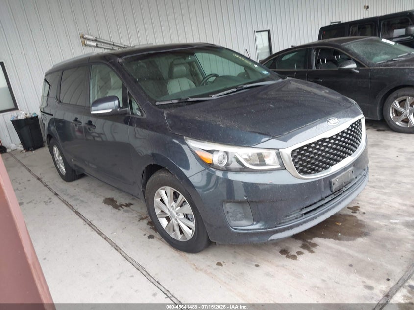 2017 Kia SEDONA VIN KNDMB5C11H6266570 IAAI salvage auction — NORMAL WEAR, Original (Texas), sold $1,550 on 2026-08-01 (photo 1)