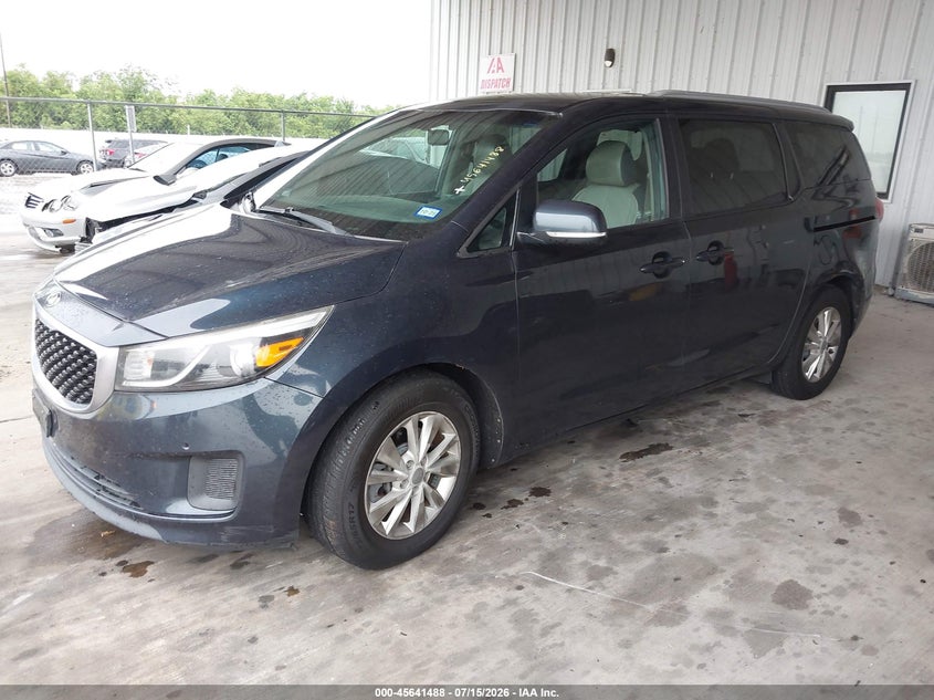 2017 Kia SEDONA VIN KNDMB5C11H6266570 IAAI salvage auction — NORMAL WEAR, Original (Texas), sold $1,550 on 2026-08-01 (photo 2)