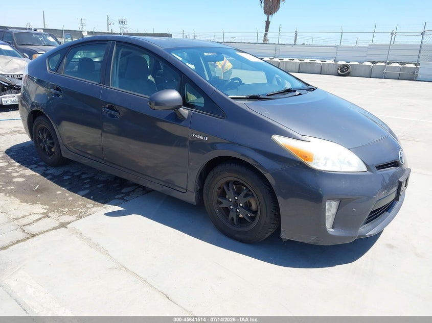2014 Toyota Prius VIN JTDKN3DU2E1742605 IAAI salvage auction — NORMAL WEAR, Salvage Title, sold $3,725 on 2026-07-29 (photo 1)