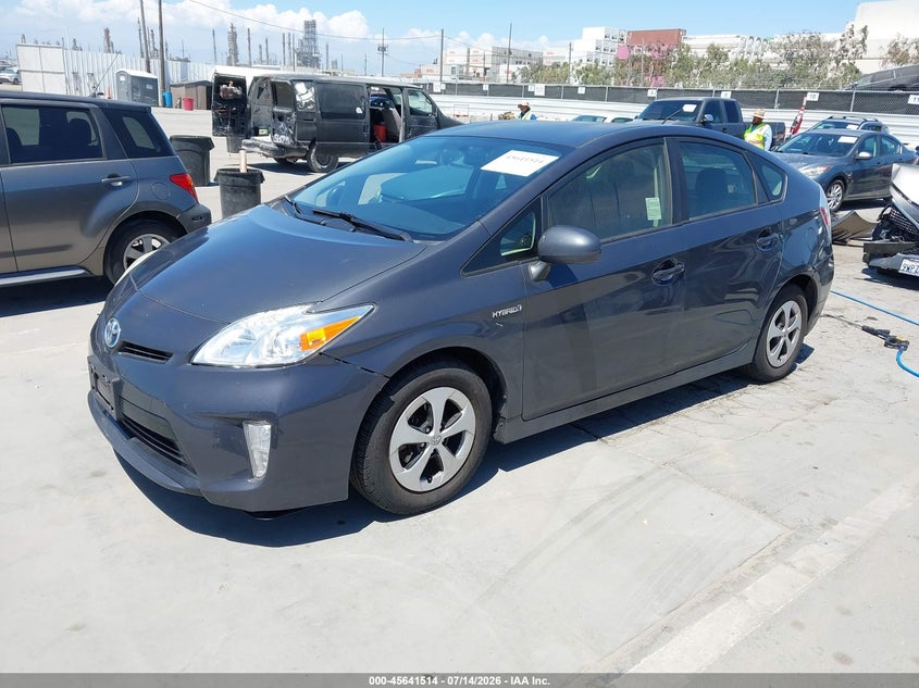 2014 Toyota Prius VIN JTDKN3DU2E1742605 IAAI salvage auction — NORMAL WEAR, Salvage Title, sold $3,725 on 2026-07-29 (photo 2)