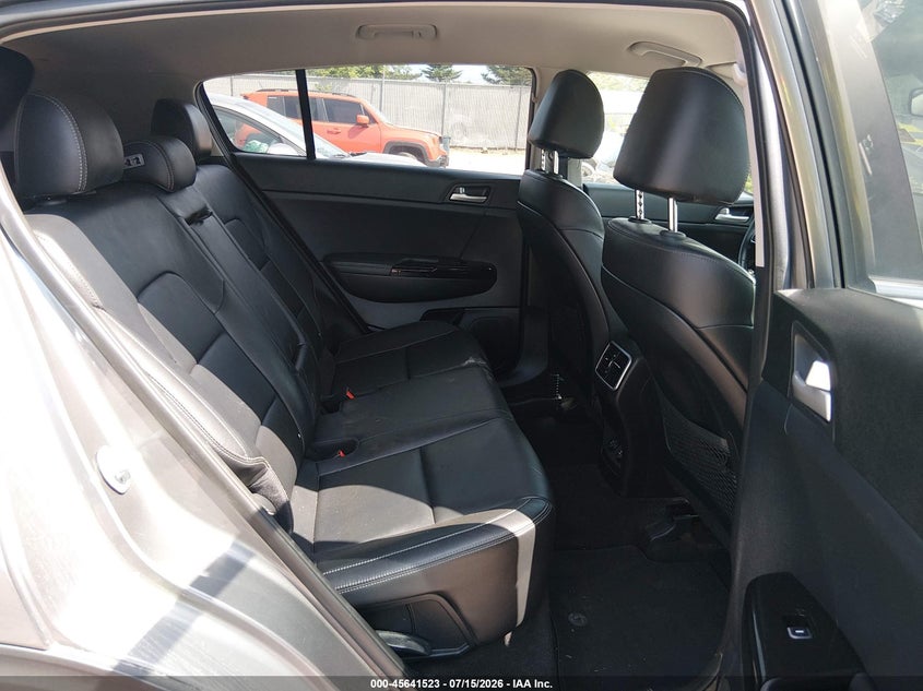 2018 Kia Sportage VIN KNDPNCAC2J7462742 IAAI salvage auction — LEFT FRONT, Clear (Wisconsin), sold $1,050 on 2026-07-29 (photo 8)