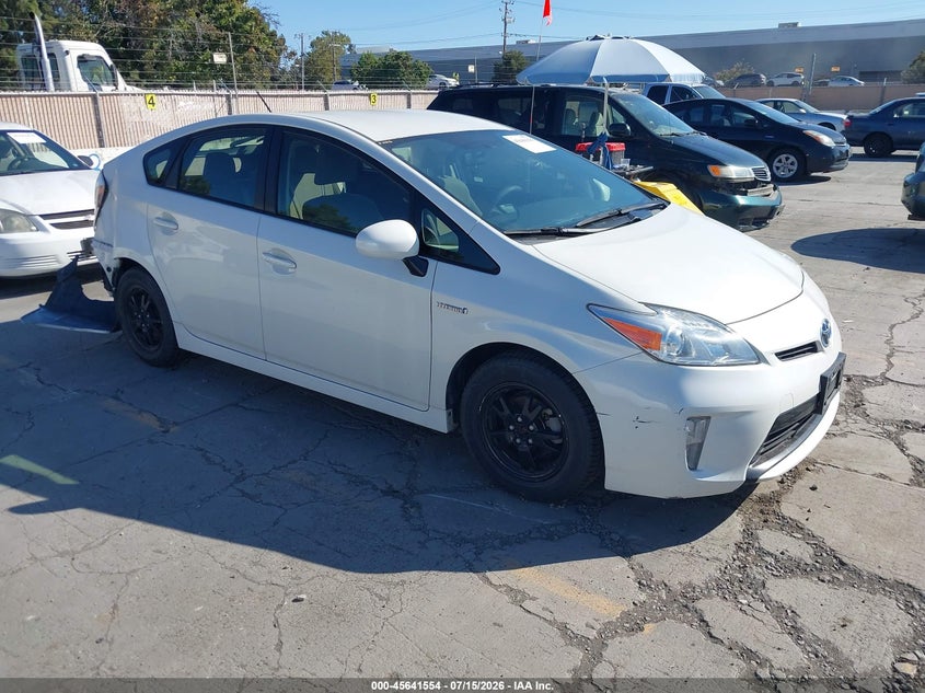 2015 Toyota Prius VIN JTDKN3DU1F0470295 IAAI salvage auction — NORMAL WEAR, Salvage (California), sold $3,250 on 2026-07-29 (photo 1)