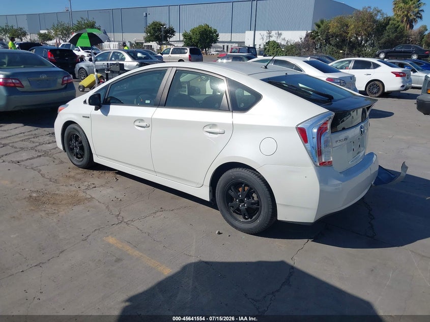 2015 Toyota Prius VIN JTDKN3DU1F0470295 IAAI salvage auction — NORMAL WEAR, Salvage (California), sold $3,250 on 2026-07-29 (photo 3)