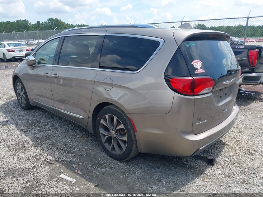 2017 Chrysler Pacifica VIN 2C4RC1GG8HR537076 IAAI salvage auction — FRONT END, Wait Title, sold $2,450 on 2026-08-23 (photo 3)