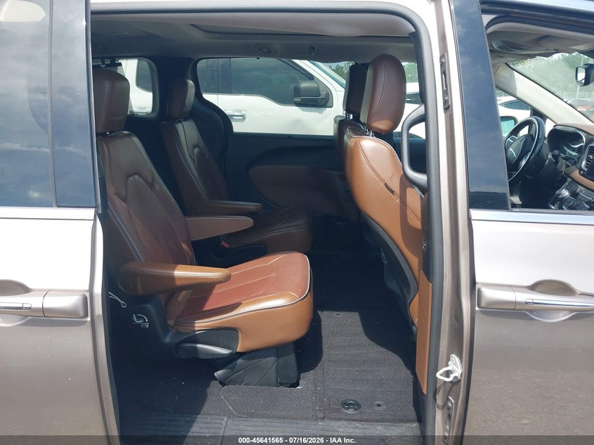 2017 Chrysler Pacifica VIN 2C4RC1GG8HR537076 IAAI salvage auction — FRONT END, Wait Title, sold $2,450 on 2026-08-23 (photo 8)