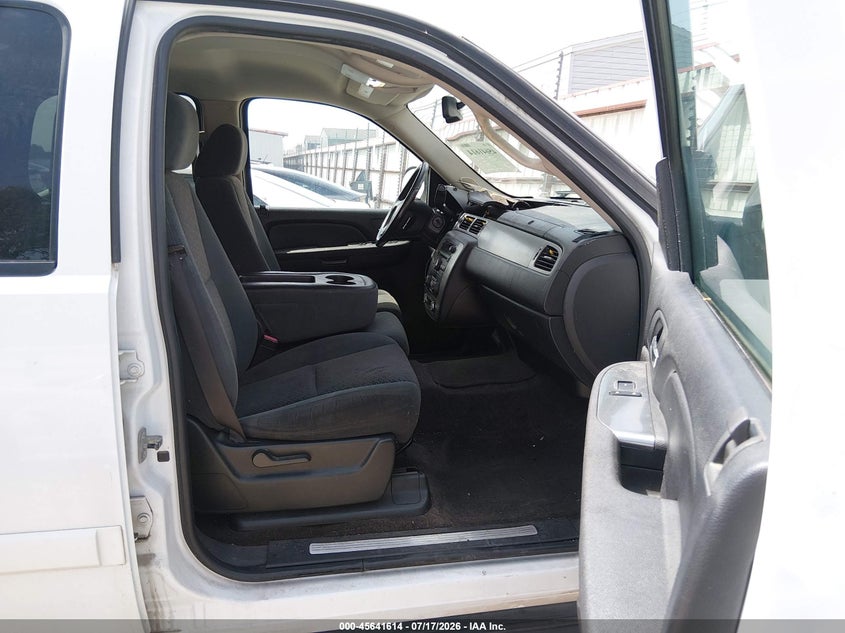 2007 Chevrolet Tahoe VIN 1GNFC13087R408861 IAAI salvage auction — REAR END, Non-Repairable (Texas), sold $500 on 2026-07-24 (photo 5)