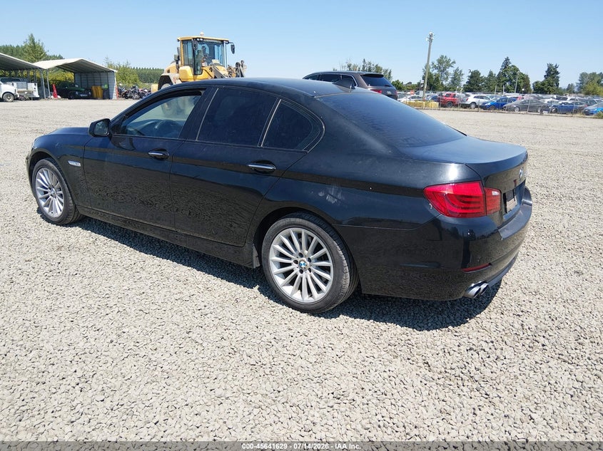 2011 BMW 5 series VIN WBAFR1C59BC750606 IAAI salvage auction — NORMAL WEAR, Peddle Clear Public-Restricted (Oregon), sold $725 on 2026-07-27 (photo 3)