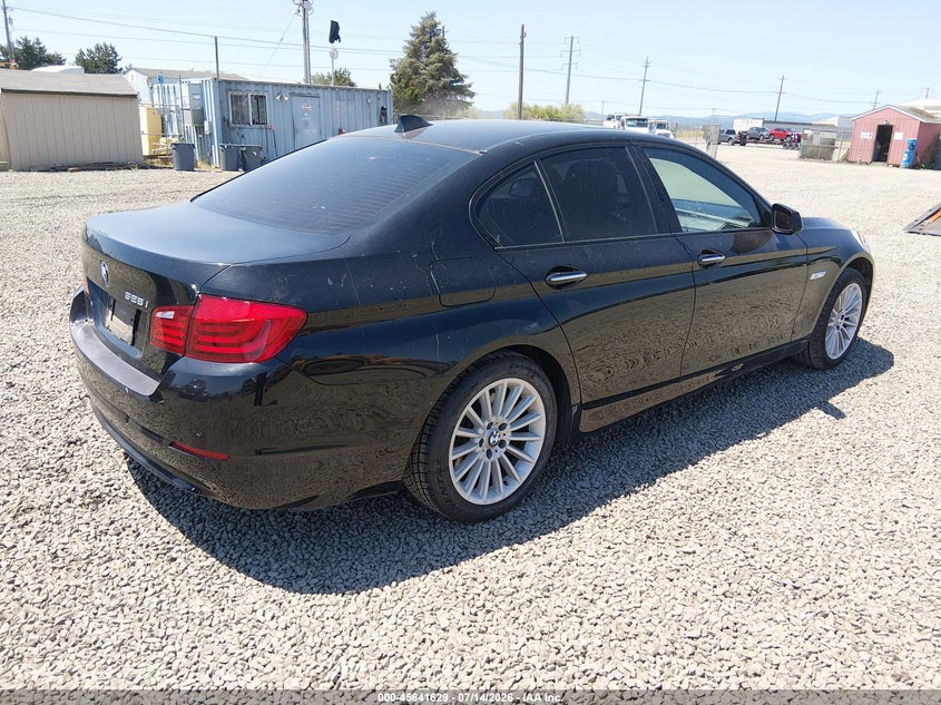 2011 BMW 5 series VIN WBAFR1C59BC750606 IAAI salvage auction — NORMAL WEAR, Peddle Clear Public-Restricted (Oregon), sold $725 on 2026-07-27 (photo 4)