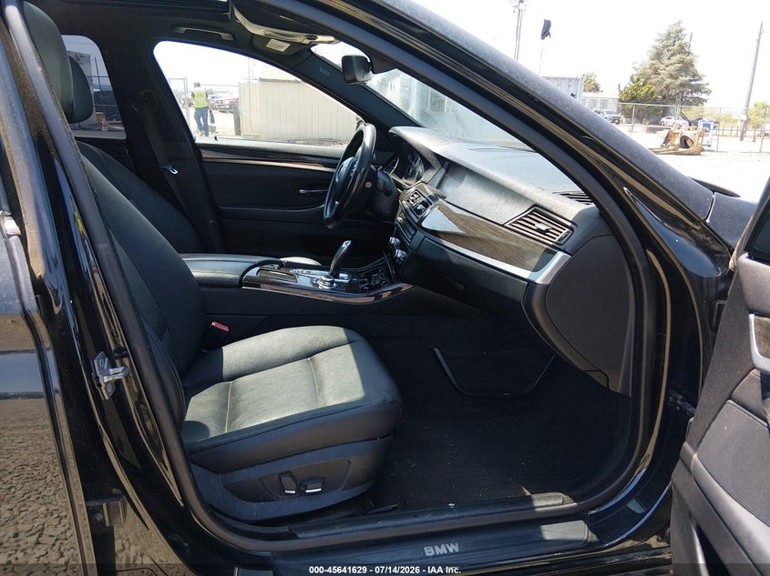 2011 BMW 5 series VIN WBAFR1C59BC750606 IAAI salvage auction — NORMAL WEAR, Peddle Clear Public-Restricted (Oregon), sold $725 on 2026-07-27 (photo 5)