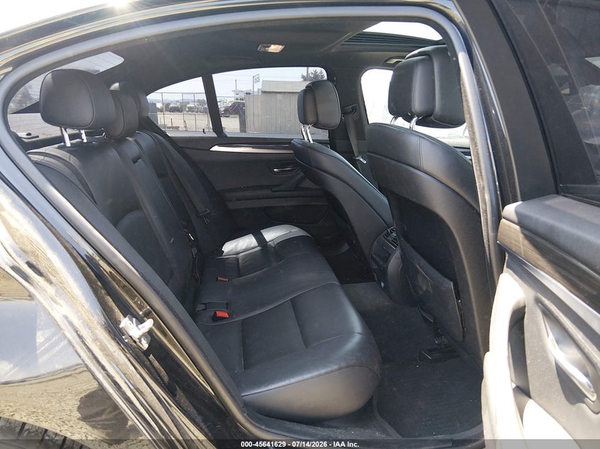 2011 BMW 5 series VIN WBAFR1C59BC750606 IAAI salvage auction — NORMAL WEAR, Peddle Clear Public-Restricted (Oregon), sold $725 on 2026-07-27 (photo 8)