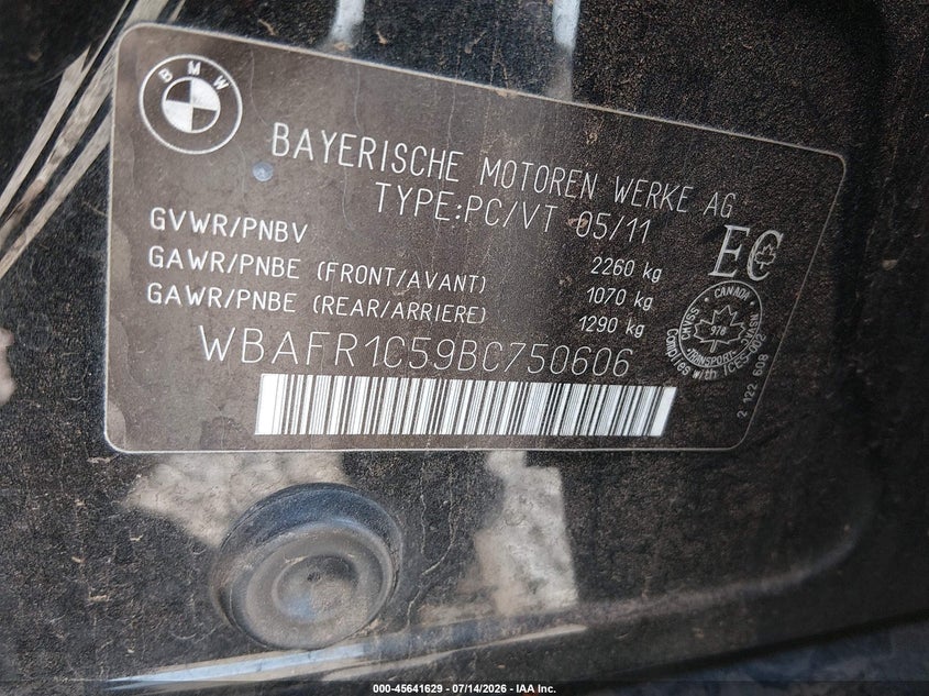 2011 BMW 5 series VIN WBAFR1C59BC750606 IAAI salvage auction — NORMAL WEAR, Peddle Clear Public-Restricted (Oregon), sold $725 on 2026-07-27 (photo 9)