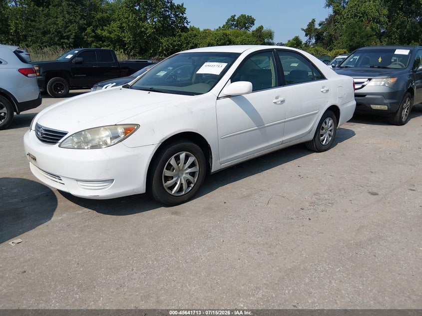 2006 Toyota Camry VIN JTDBE30KX63045936 IAAI salvage auction — NORMAL WEAR, Clear (Maryland), sold $525 on 2026-07-23 (photo 2)