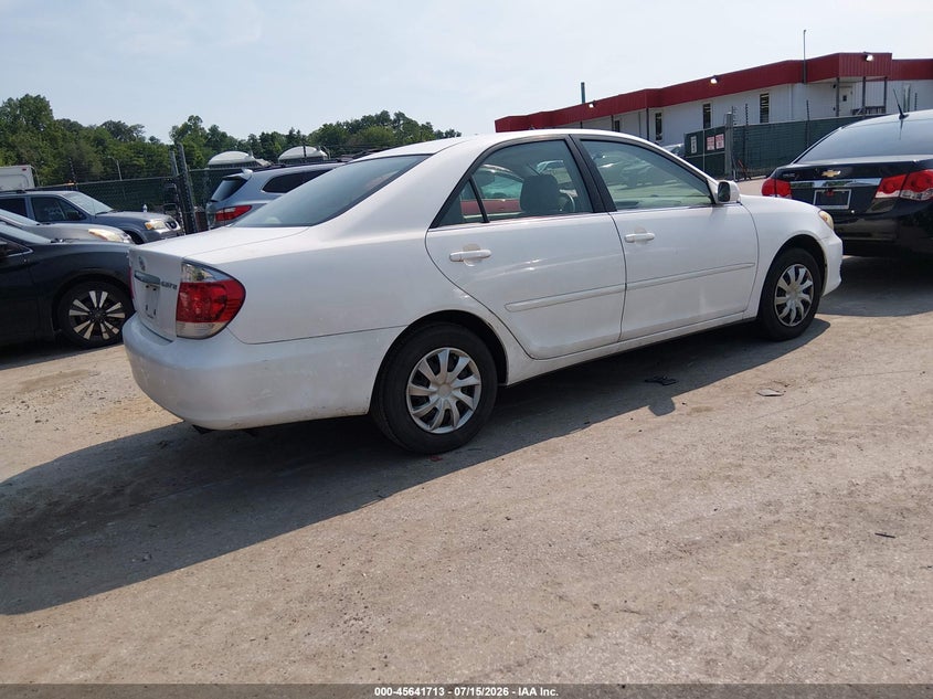 2006 Toyota Camry VIN JTDBE30KX63045936 IAAI salvage auction — NORMAL WEAR, Clear (Maryland), sold $525 on 2026-07-23 (photo 4)