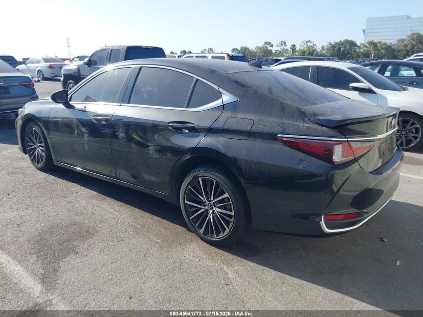 2024 Lexus ES VIN 58ADA1C14RU043940 IAAI salvage auction — RIGHT FRONT, Wait Title, sold $13,700 on 2026-09-10 (photo 3)