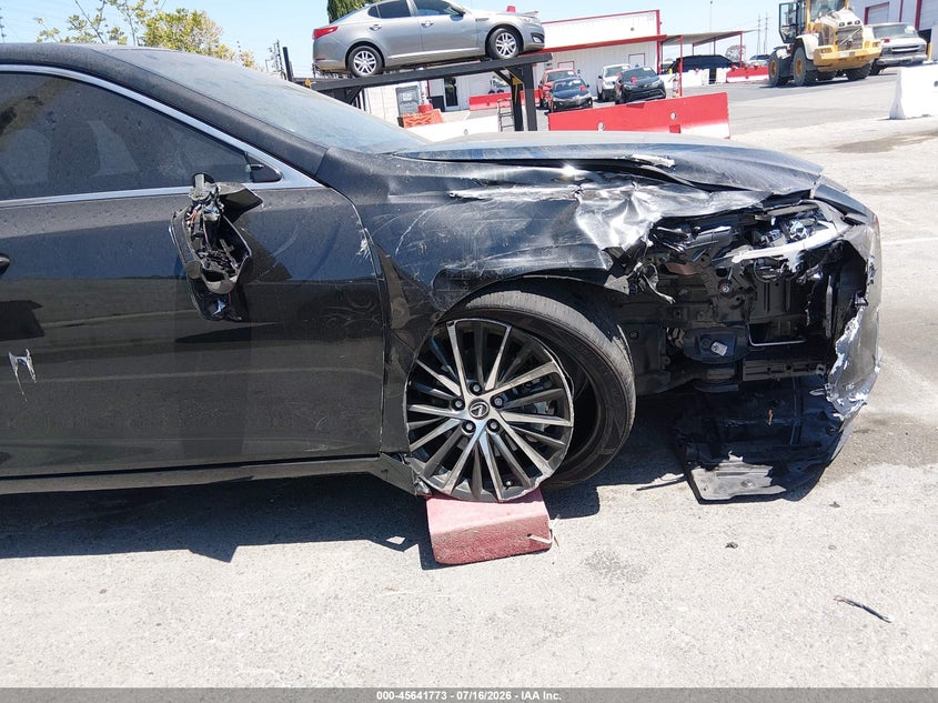 2024 Lexus ES VIN 58ADA1C14RU043940 IAAI salvage auction — RIGHT FRONT, Wait Title, sold $13,700 on 2026-09-10 (photo 6)