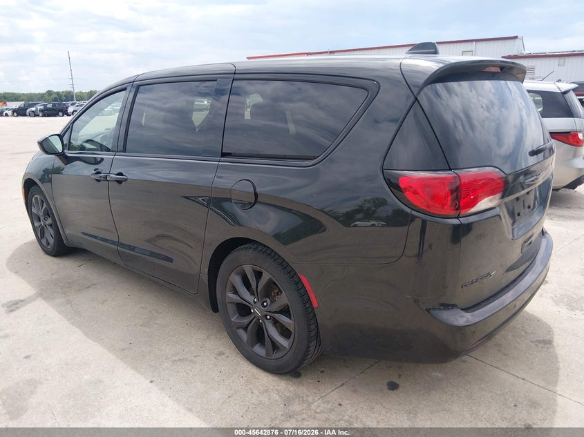 2020 Chrysler Pacifica VIN 2C4RC1FG2LR229380 IAAI salvage auction — RIGHT SIDE, Salvage (Illinois), sold $3,700 on 2026-08-20 (photo 3)