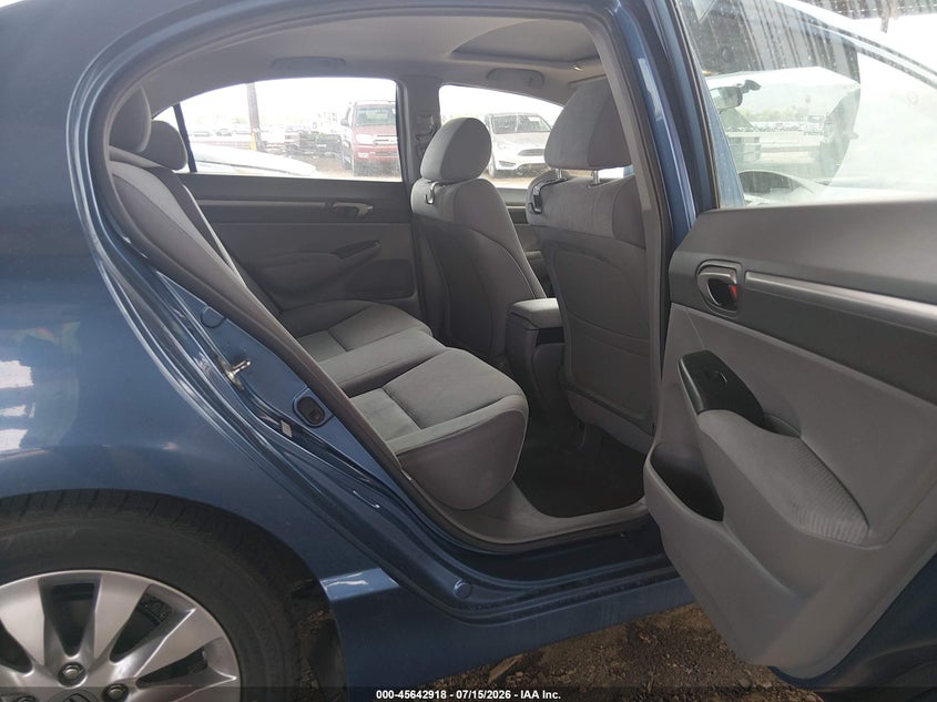2010 Honda Civic VIN 19XFA1F86AE060772 IAAI salvage auction — RIGHT FRONT, Salvage (Arizona), sold $2,550 on 2026-08-02 (photo 8)