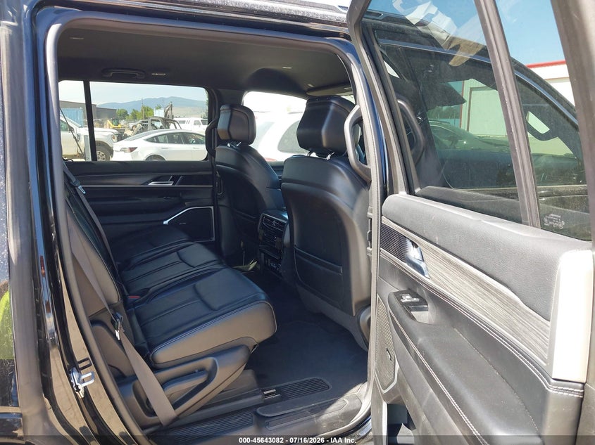 2024 Jeep Grand wagoneer VIN 1C4SJVBP1RS125975 IAAI salvage auction — NORMAL WEAR, Enterprise Vehicles Clear Only (Indiana), sold $20,800 on 2026-07-30 (photo 8)