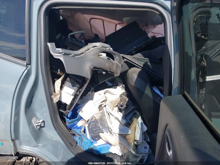 2018 Jeep Renegade VIN ZACCJBBB6JPH02159 IAAI salvage auction — ROLLOVER, Wait Title, sold $400 on 2026-08-13 (photo 8)