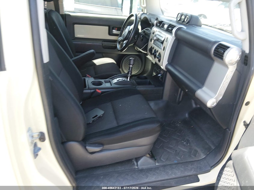 2008 Toyota Fj cruiser VIN JTEZU11F68K003937 IAAI salvage auction — FRONT END, Salvage (California), sold $6,550 on 2026-07-30 (photo 5)