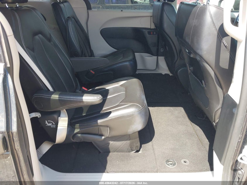 2023 Chrysler Pacifica VIN 2C4RC1BG7PR616258 IAAI salvage auction — HAIL, Enterprise Vehicles Clear Only (Florida), sold $9,200 on 2026-07-30 (photo 8)