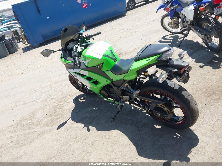 2014 Kawasaki Ninja VIN JKAEX8B10EA007564 IAAI salvage auction — ALL OVER, Salvage (California), sold $225 on 2026-07-29 (photo 3)
