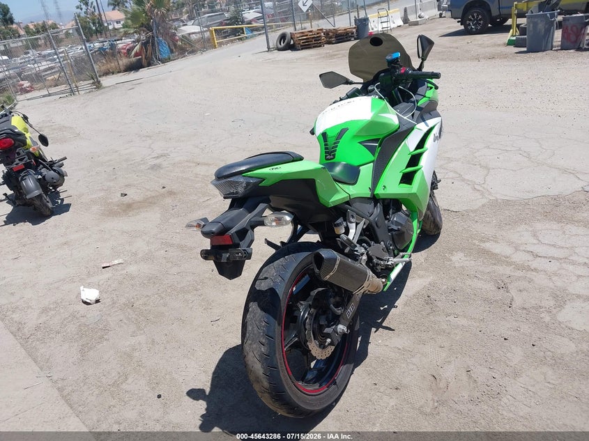 2014 Kawasaki Ninja VIN JKAEX8B10EA007564 IAAI salvage auction — ALL OVER, Salvage (California), sold $225 on 2026-07-29 (photo 4)