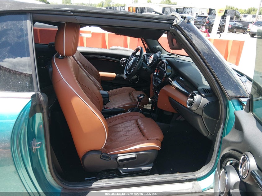 2019 Mini Convertible VIN WMWWG9C59K3E41323 IAAI salvage auction — ROOF, Salvage (Kansas), sold $1,650 on 2026-09-23 (photo 5)