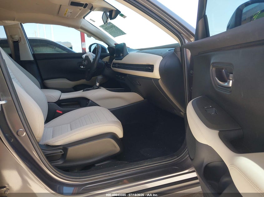 2025 Honda Hr-v VIN 3CZRZ1H35SM719580 IAAI salvage auction — FRONT END, Salvage Title, sold $7,200 on 2026-08-25 (photo 5)