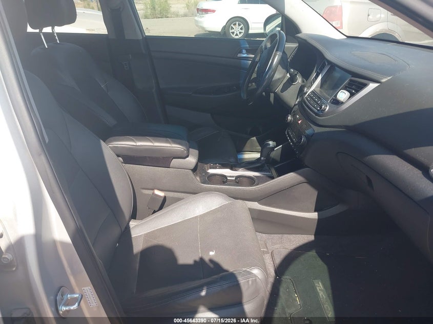 2016 Hyundai Tucson VIN KM8J33A26GU253061 IAAI salvage auction — NORMAL WEAR, Clear-Dealer Only (Arizona), sold $2,750 on 2026-07-30 (photo 5)