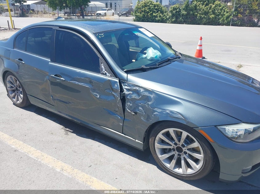 2009 BMW 3 series VIN WBAPM73559A366253 IAAI salvage auction — RIGHT FRONT, Salvage (California), sold $225 on 2026-07-29 (photo 6)