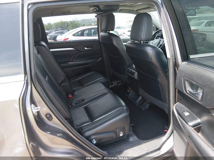 2015 Toyota Highlander VIN 5TDJKRFHXFS190167 IAAI salvage auction — SIDE, Salvage Title, sold $7,200 on 2026-07-31 (photo 8)