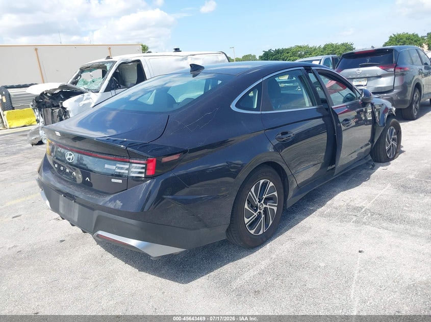 2026 Hyundai Sonata VIN KMHL24JJ3TA145582 IAAI salvage auction — NORMAL WEAR, Certificate Of Destruction (Florida), sold $2,150 on 2026-07-23 (photo 4)