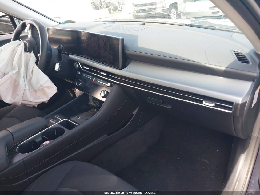 2026 Hyundai Sonata VIN KMHL24JJ3TA145582 IAAI salvage auction — NORMAL WEAR, Certificate Of Destruction (Florida), sold $2,150 on 2026-07-23 (photo 5)