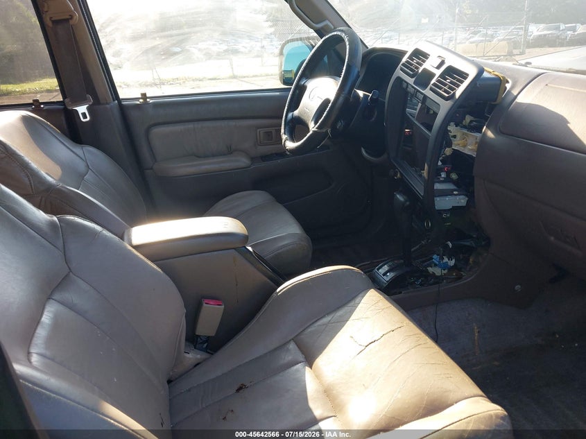 2000 Toyota 4runner VIN JT3GN86R9Y0161791 IAAI salvage auction — NORMAL WEAR, Clear (Georgia), sold $825 on 2026-07-23 (photo 5)