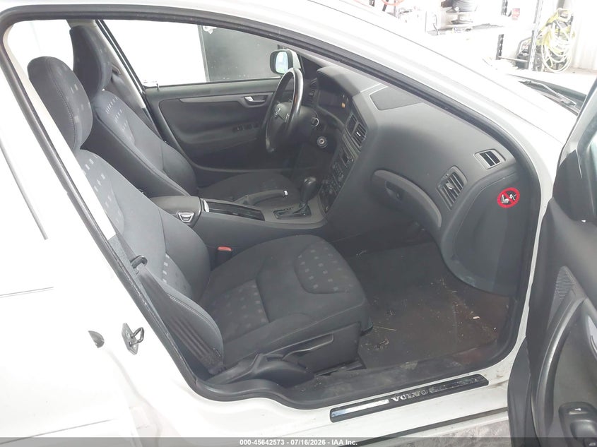 2007 Volvo S60 VIN YV1RS592672643268 IAAI salvage auction — NORMAL WEAR, Clear (New York), sold $425 on 2026-07-23 (photo 5)