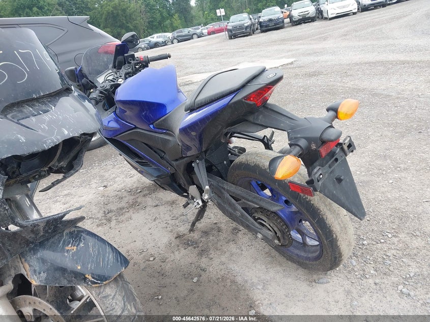 2024 Yamaha Yzf VIN MH3RH18Y1RK017179 IAAI salvage auction — SIDE, Wait Title, sold $775 on 2026-08-21 (photo 3)