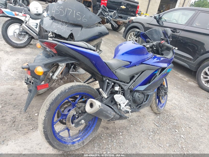 2024 Yamaha Yzf VIN MH3RH18Y1RK017179 IAAI salvage auction — SIDE, Wait Title, sold $775 on 2026-08-21 (photo 4)