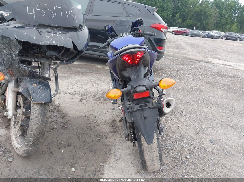 2024 Yamaha Yzf VIN MH3RH18Y1RK017179 IAAI salvage auction — SIDE, Wait Title, sold $775 on 2026-08-21 (photo 6)
