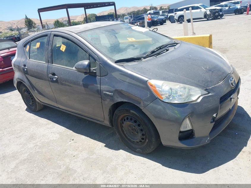 2014 Toyota Prius c VIN JTDKDTB30E1568014 IAAI salvage auction — NORMAL WEAR, Clear - Dealer Only (California), sold $625 on 2026-07-30 (photo 1)