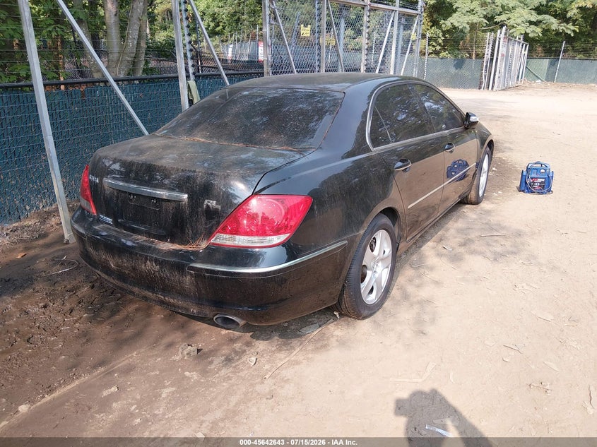 2007 Acura Rl VIN JH4KB16677C001836 IAAI salvage auction — SIDE, Clear (Virginia), sold $25 on 2026-07-23 (photo 4)